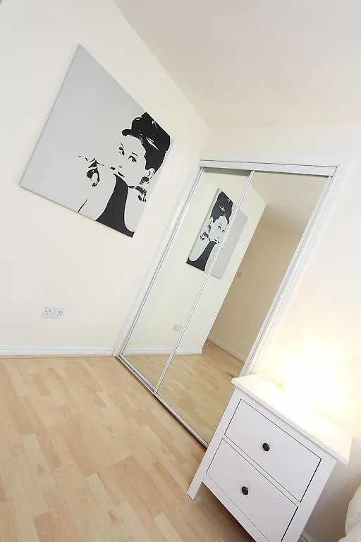 The Shore View Apartment Edinburgh United Kingdom